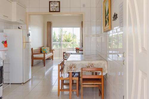 Praia do Sonho Apartment | Family-Friendly APTO Schmitt 01 - Steps from the Beach