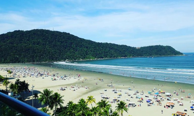 Canto do Forte Apartment | Oceanfront Apto Varanda Gourmet with Free Wi-Fi & Pets Welcome