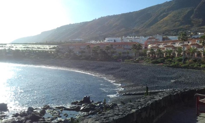Garachico Apartment | Oceanfront Aptos: Guest Rated 7.5 with Scenic Views