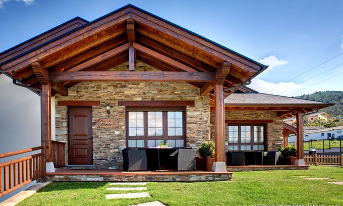 Valdes Cottage | Discover La Torre: Ocean View Retreat Near Luarca and Cudillero