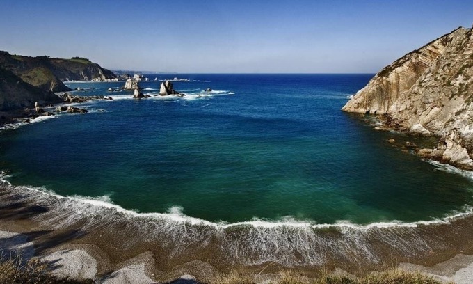 Valdes Cottage | Experience Aptos. Rurales La Torre: Oceanfront Retreat