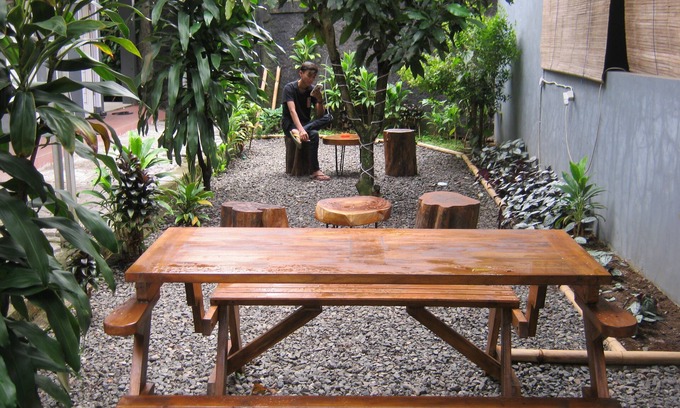 Megamendung Hotel | Top-Rated AQILAKOST n CAFE: Spa & Family-Friendly Retreat