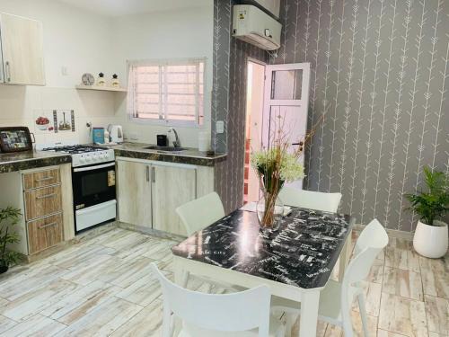 Banfield Apartment | Unforgettable Stay at AQUI ES!!! - Rated 9.7/10!