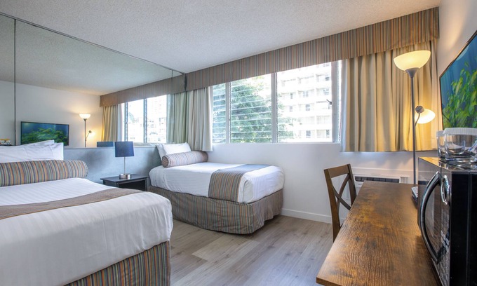 Waikiki Condo | Cozy Aqua Aloha Surf Waikiki Studio with City Views