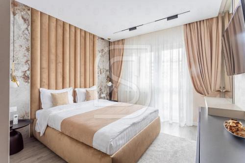 Sector 4 Apartment | Experience Aqua by Kristal Collection: 4-Star Excellence