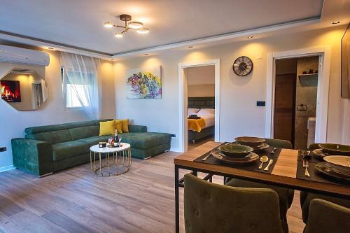 Vrnjacka Banja Apartment | Oceanfront Aqua Casa: Guest Rated 10/10 with Pool Access
