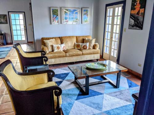 Estate Bakkero Apartment | Oceanfront Bliss at Aqua Saint Thomas - Rated 8.9/10!