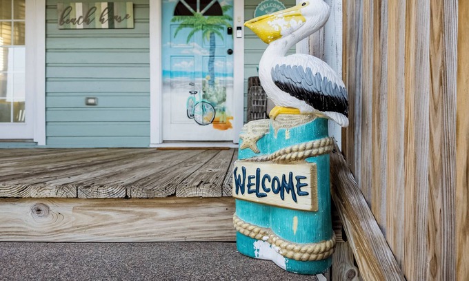Galveston House | Aqua Shores/Pets Welcome/2 min drive to the beach/Parking/Private Backyard
