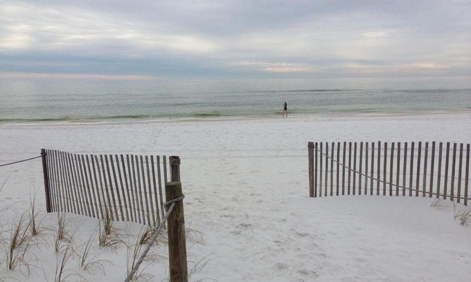 Fort Walton Beach House | Inviting Aqua Villa 102: Pool, Breakfast & Family-Friendly
