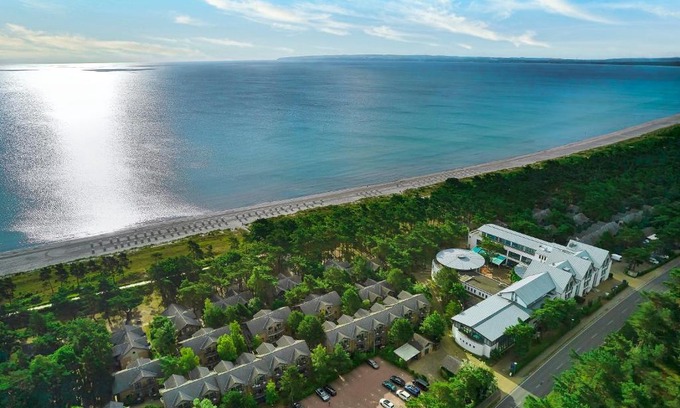 Juliusruh Hotel | Beachfront Aquamaris Strandresidenz Rügen with Spa & Pool