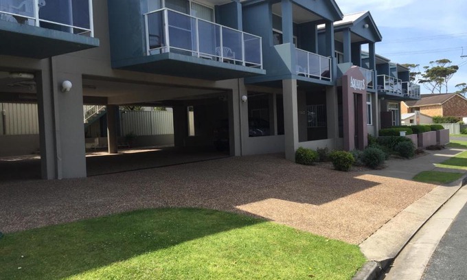 Mollymook Apartment | Explore Aquarius Apartments Mollymook: Family-Friendly Retreat