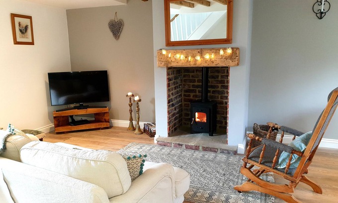 Greenhead Cottage | Quaint Aquila Cottage: Cozy Getaway with Log Burner