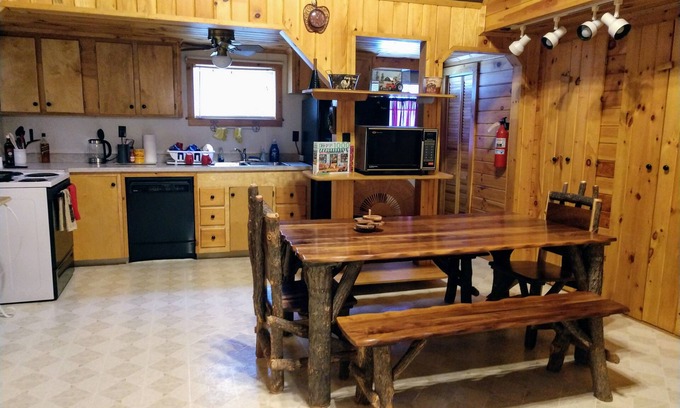Coudersport House | Experience Aquila's Nest: Lake Views & Family-Friendly Fun