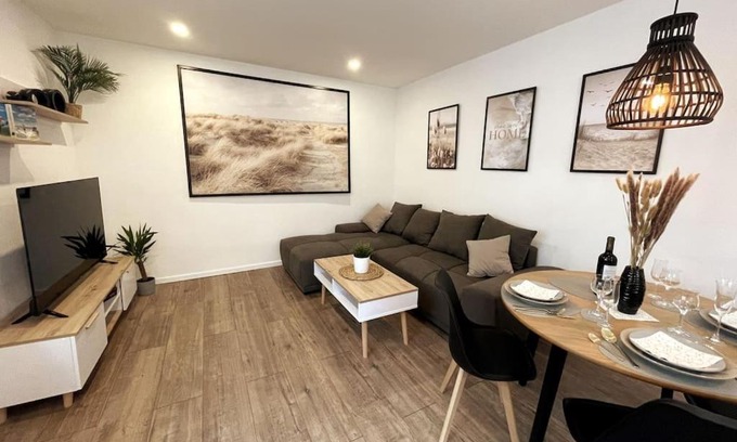 Rudolstadt Apartment | Modern AR Apartments III: Family-Friendly Stay in Schiller