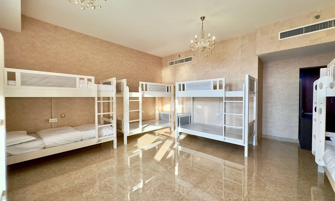 Dubai Marina Bed & Breakfast | Family-Friendly AR Holiday Home JBR, Steps from the Beach