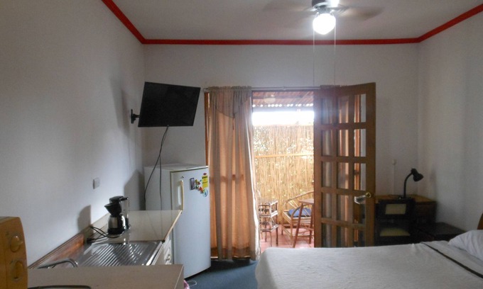 La California Hotel | Relaxing Stay at Ara Macao Inn with Spa & Family Amenities