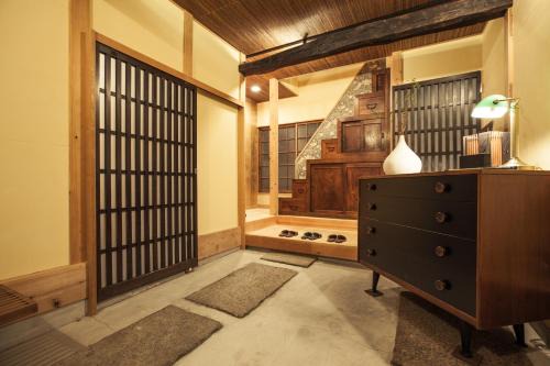 Takanawa House | Experience Araiya Tokyo - Private Townhouse with Top Amenities
