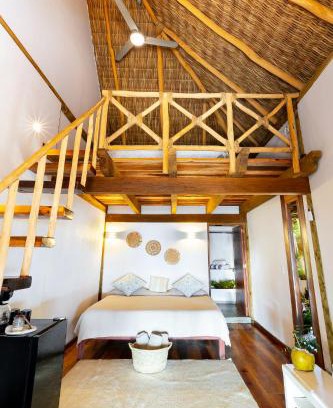 Boca de Iguanas Apartment | Exquisite Aramar Palafitos with Private Beach & Ocean Views