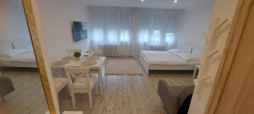Salgotarjan Apartment | Arany Light Studio