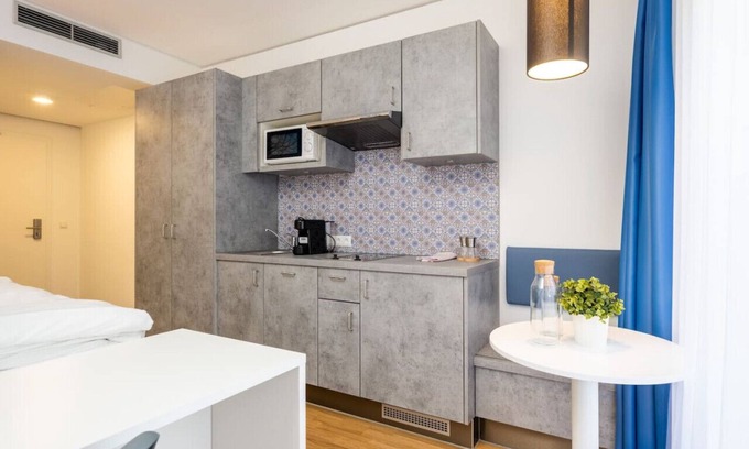Geidorf Apartment | Comfortable Arbio I Apartment Near Schlossberg Graz