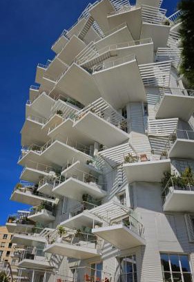 Port Marianne Apartment | Perfect Retreat at Arbre Blanc: Family-Friendly & Dining