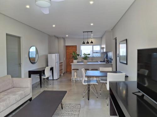 George Apartment | Arbre Stay at 1 ON YORK