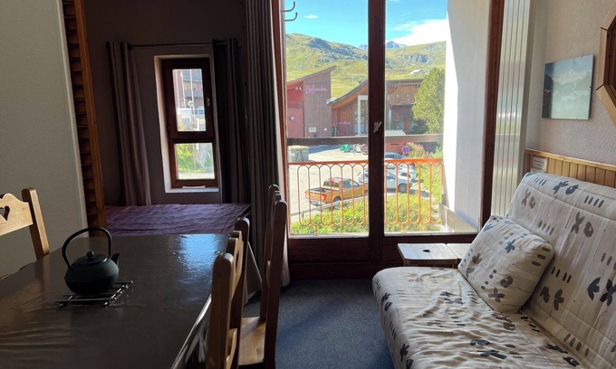 Arc-2000 Apartment | Arc 2000, Fond Blanc, wifi, 7th floor south, 3 beds for 4 people, linen and towels included.