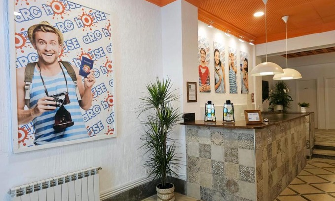 Camino de Ronda House | Stylish Arc House Granada with Kitchen Amenities Awaits You