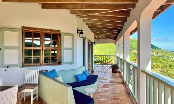 Falmouth House | Inviting Arca Villa and B&B: Guest Rated 9.8 with Pool & Spa