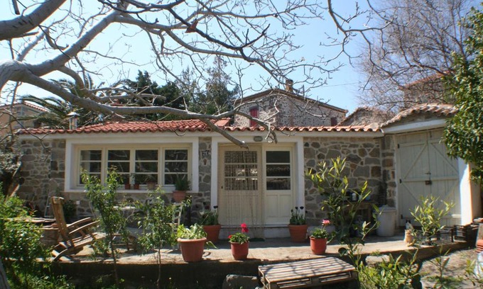 Eresos House | Discover Arcadia Eressos: Pet-Friendly Retreat with Spa