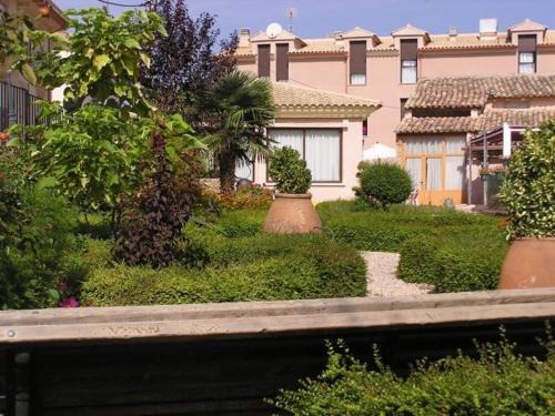 Arcas Hotel | Discover Arcas de Agua: Poolside Retreat for Families