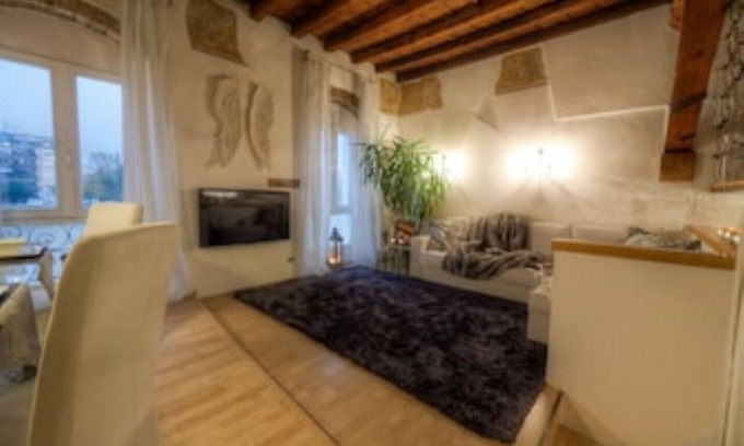 San Zeno Apartment | Pet-Friendly Retreat at Arches House 2 - Guest Rated 9.8