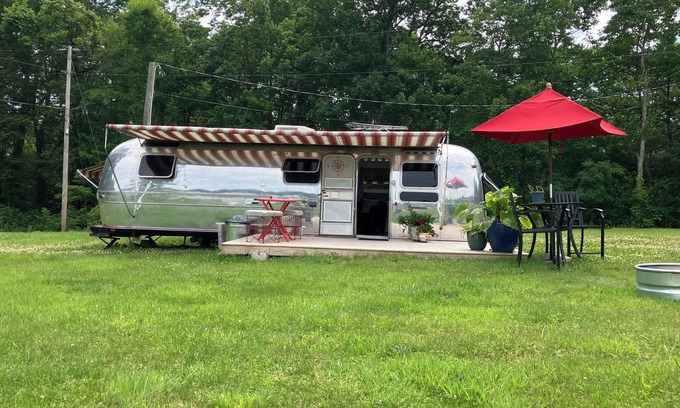 Hico House | Explore Archie the Airstream in New River Gorge National Park