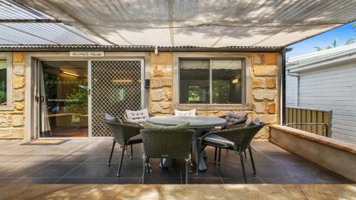 Patonga House | Archies Patonga- 50mtrs To Boathouse and Wharf