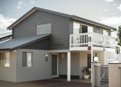 Castletown Apartment | Relaxing Archipelago Apartments in Esperance - 4-Star Comfort