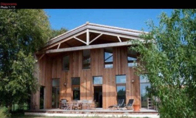 Saint Laurent de la Pree House | Architect house.