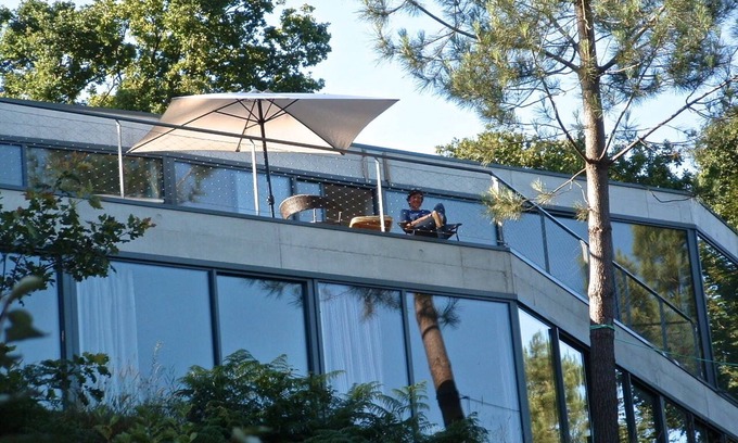 Kerfany-les-Pins Villa | Modern Oceanfront Retreat at the Foot of Belon