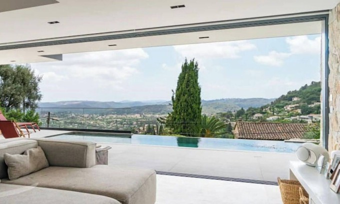 Saint-Paul-de-Vence Villa | Designer Villa with Pool & Breathtaking Views - 10/10 Rating
