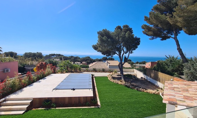 Carry-le-Rouet House | Architect-Designed Coastal Retreat with Private Pool