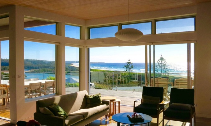 Dalmeny House | Architect Designed Beach House with Breathtaking Ocean Views