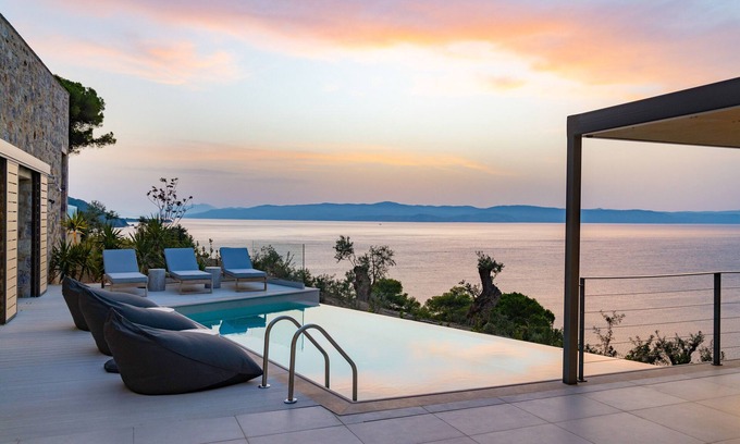 Skiathos Villa | Stylish Villas with Infinity Pools Near Serene Beach