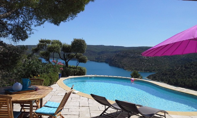 Esparron-de-Verdon Villa | Rustic Architect's House with Lake View & Private Pool
