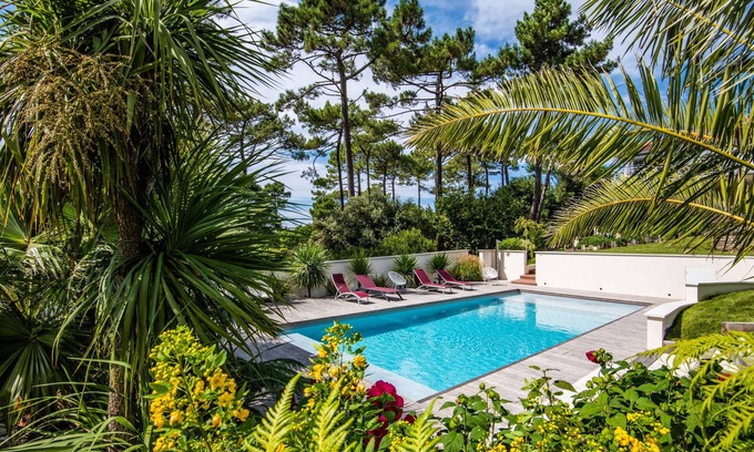 Pyla-sur-Mer Villa | Architect's Villa in Pyla Sur Mer with Oceanfront Views