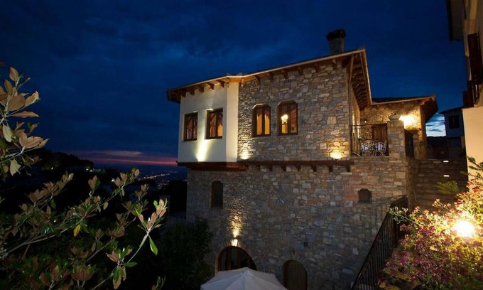 Portaria House | Relaxing Retreat at Archontiko Polyzos with Spa & Hot Tub