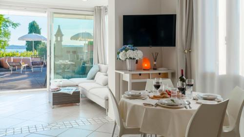 Sirmione Old Town Villa | Relax at ARCIMBOLDO HOUSE 2&2 with Oceanfront Bliss