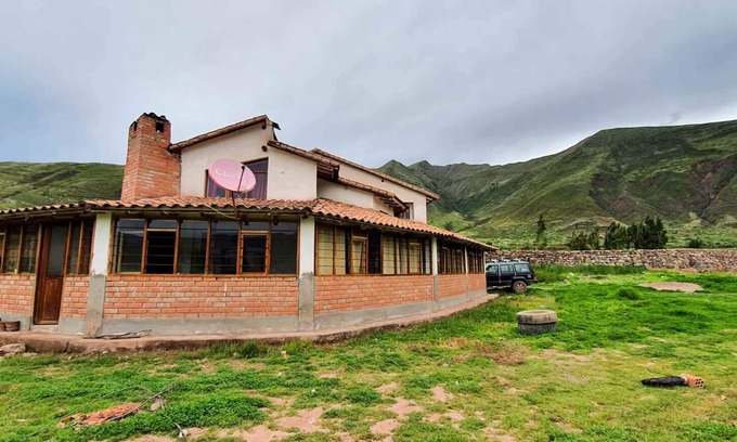 Lucre Cottage | Arcobaleno: Pet-Friendly Stay with Spa & Breakfast Options