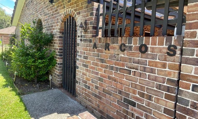 Hat Head House | Family-Friendly Retreat at Arcos: Ideal for Your Getaway