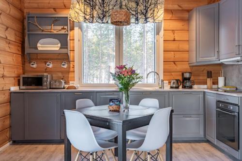 Inari Apartment | Experience Arctic Nature Lodge: Highly Rated & Family-Friendly
