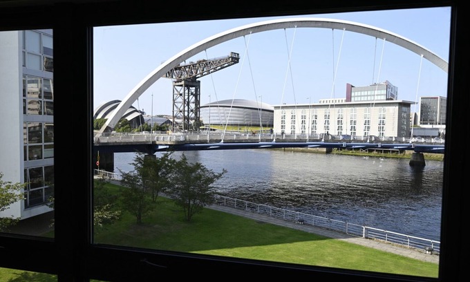 Glasgow Apartment | Stunning SEC/Hydro 2 Bed Flat with Breathtaking Views