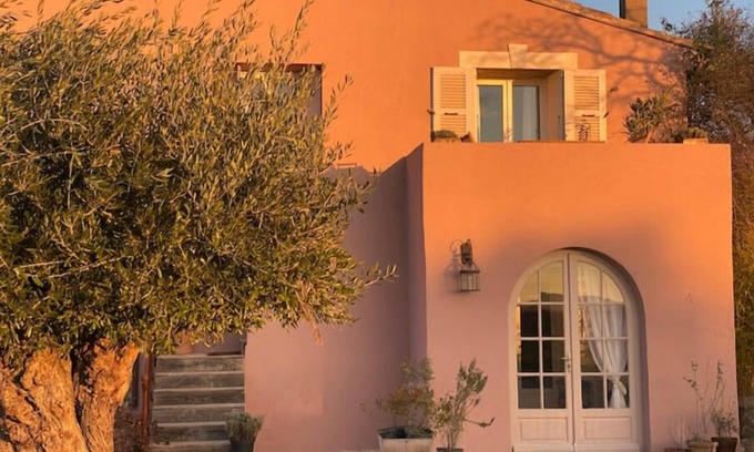 Saint-Marcel-d'Aredeche Apartment | Discover Ardèche "la Rêveuse" with Breakfast & Kitchen Access